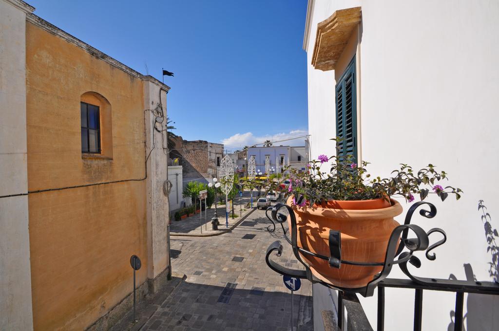 Palazzo Vaglio Bed & Breakfast Alliste Exterior photo